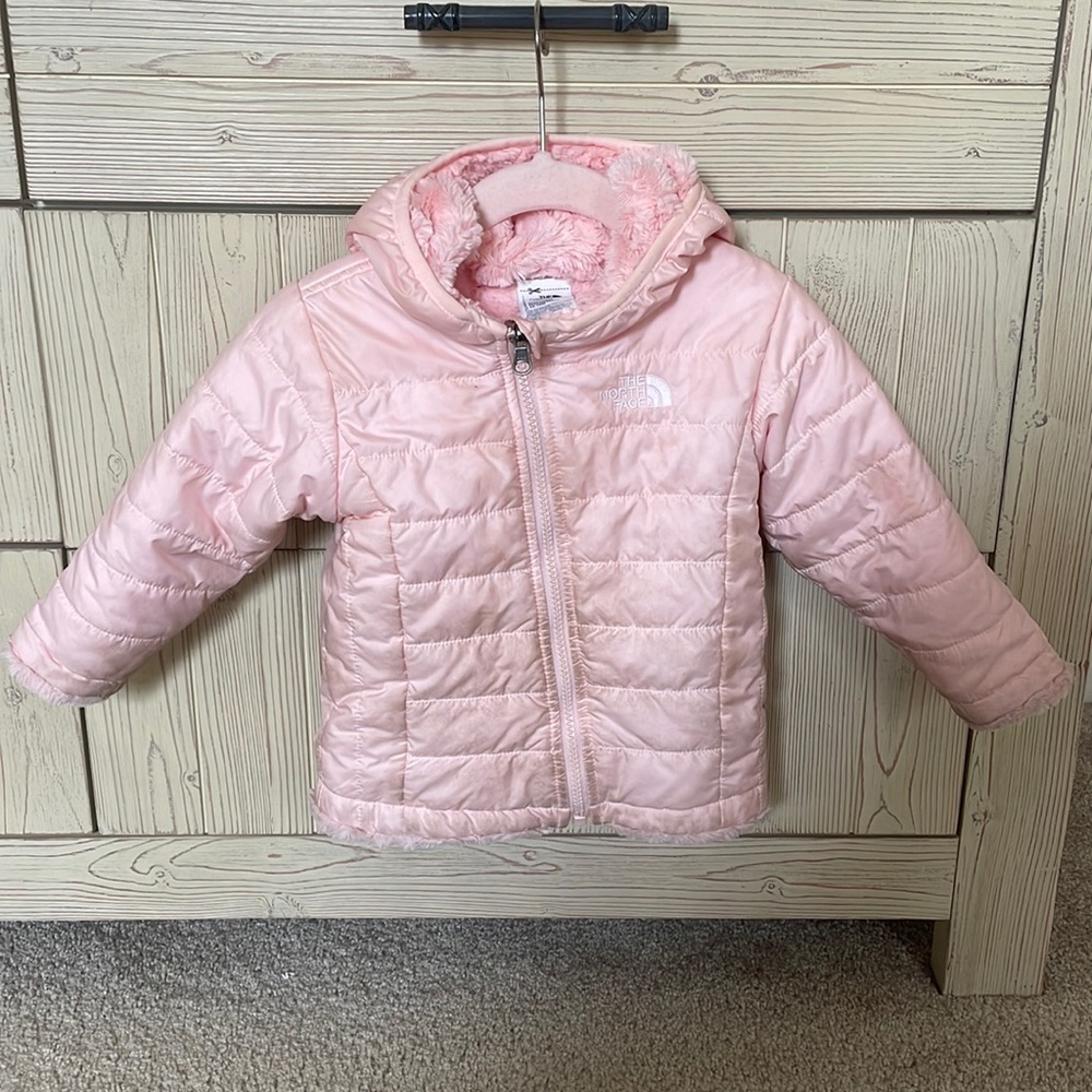 North Face baby reversible 12-18M winter coat in pretty pink.